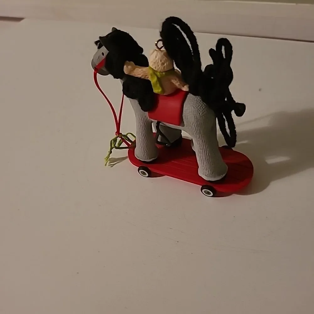2011 Hallmark Keepsake Ornament